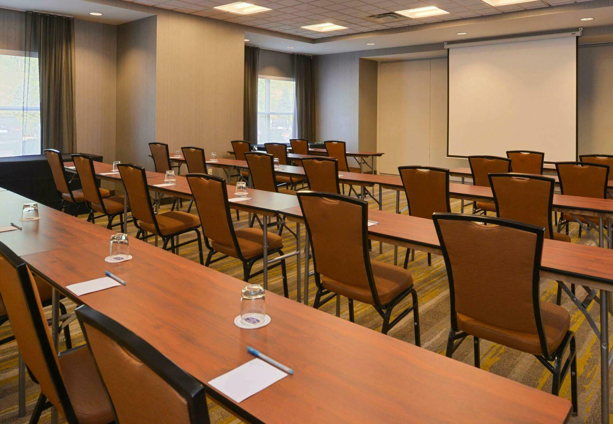 Springhill Suites Pittsburgh Mills Tarentum Exteriör bild